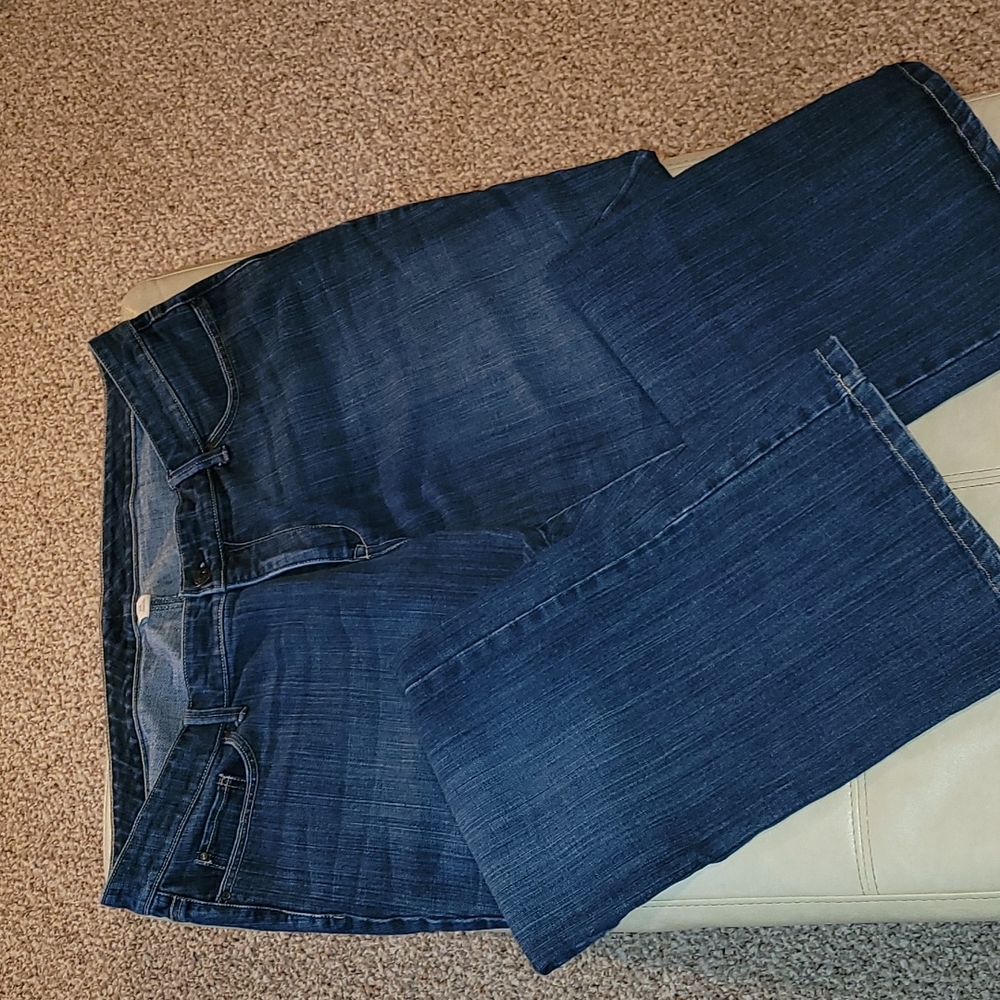 Old navy plus size 22 jeans.